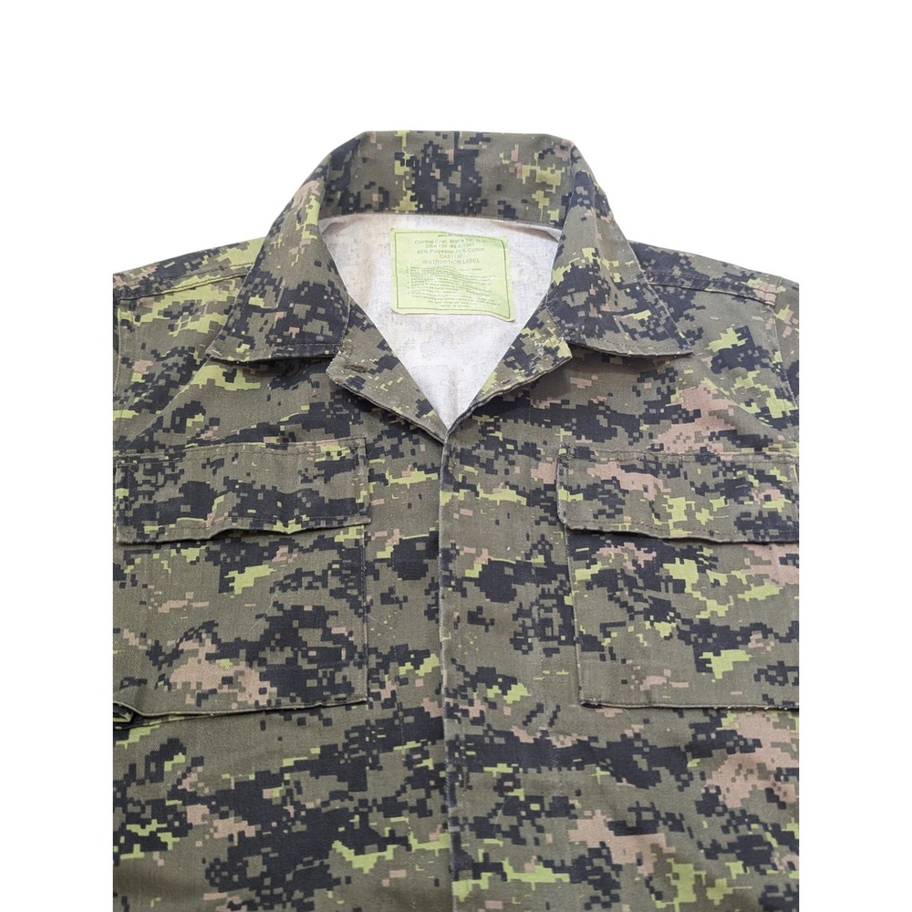 Combat Coat Man's Twill Digital Camouflage Small Regular Military Style